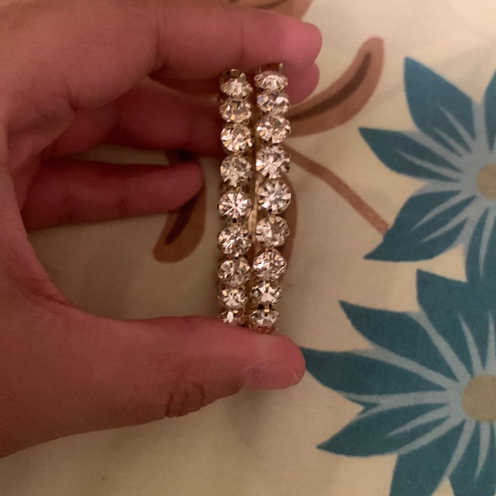 Hoops earrings